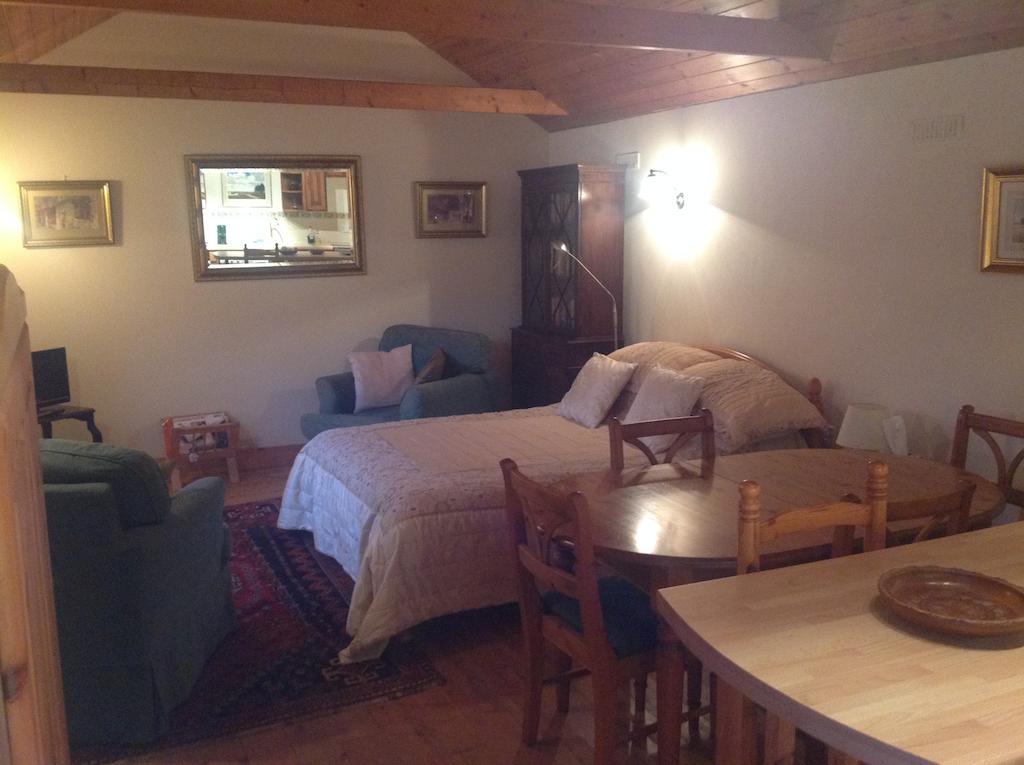 White House Farm Bed & Breakfast Hindolveston Стая снимка