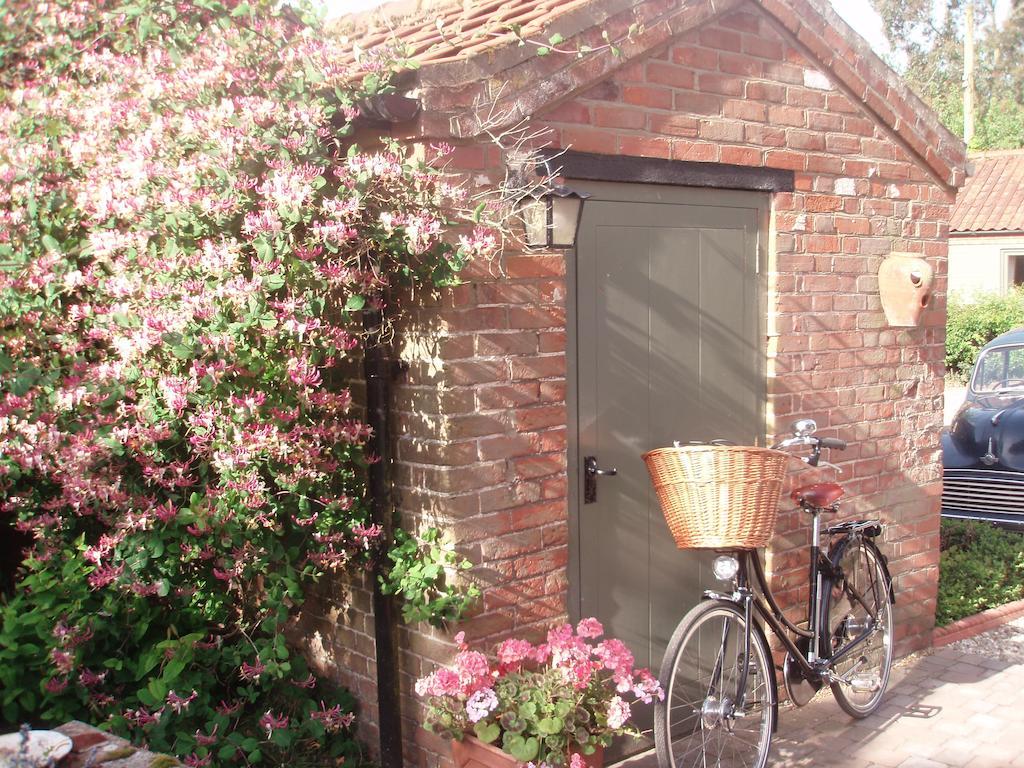 White House Farm Bed & Breakfast Hindolveston Екстериор снимка